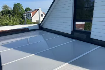 Verandaplaten in Kampenhout opnieuw helder en lichtdoorlatend